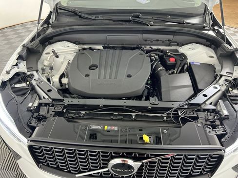 Certified 2025 Volvo XC60 B5 Core w/ Climate Package image 20