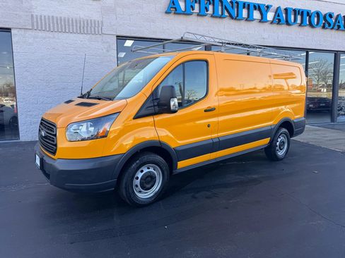 Used 2018 Ford Transit 250 130 Low Roof image 2