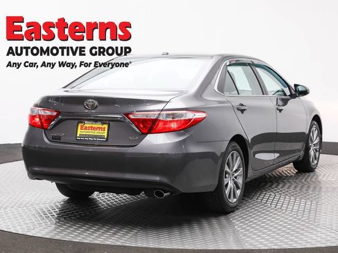 Used 2016 Toyota Camry XLE FWD image 5