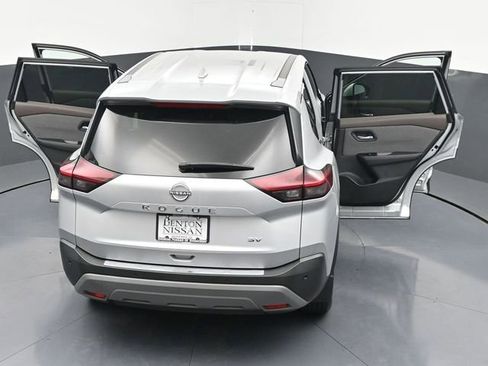 Used 2023 Nissan Rogue SV image 45