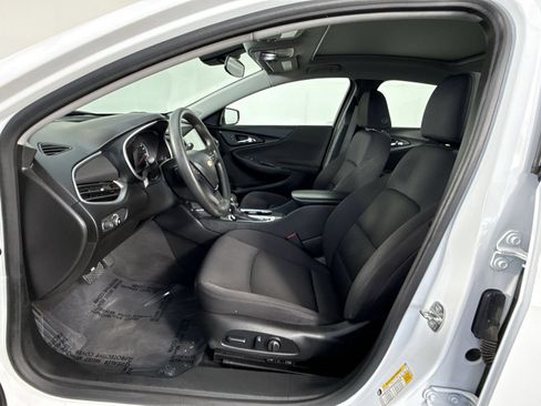 Used 2024 Chevrolet Malibu LT FWD image 4