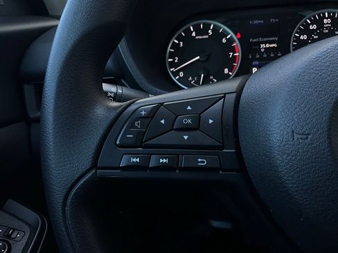 Used 2025 Nissan Sentra S image 29