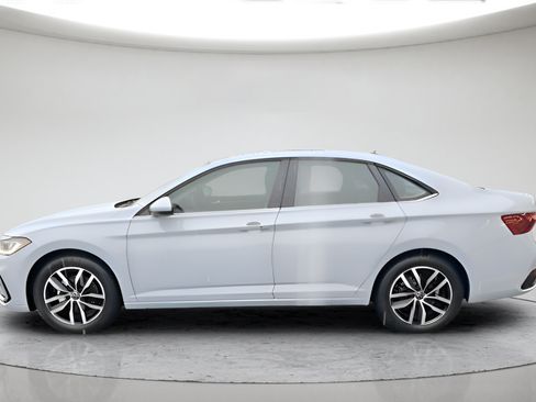 New 2026 Volkswagen Jetta SE FWD image 6