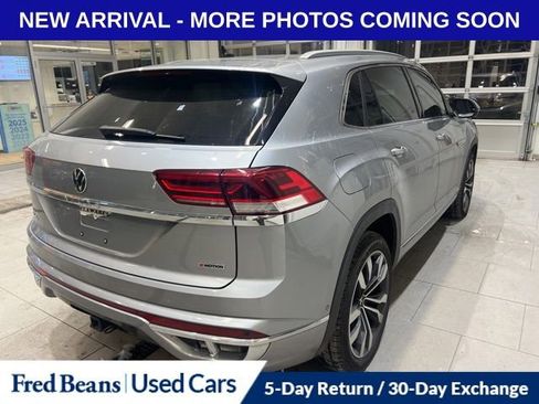 Used 2022 Volkswagen Atlas Cross Sport SEL Premium R-Line image 4