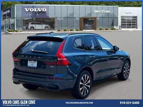 Certified 2024 Volvo XC60 B5 Plus w/ Climate Package AWD/4WD image 3