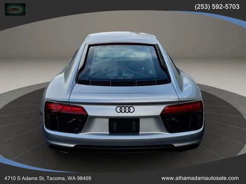 Used 2017 Audi R8 V10 w/ Carbon Exterior Package image 5