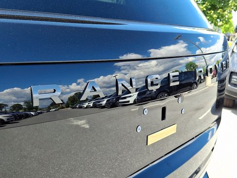 New 2025 Land Rover Range Rover Long Wheelbase SE image 23