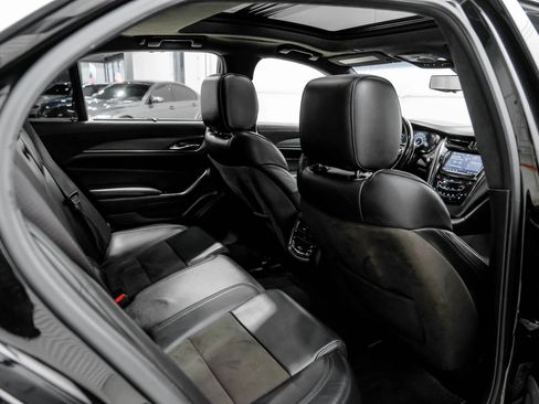 Used 2018 Cadillac CTS V w/ Luxury Package image 43