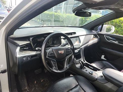 Used 2020 Cadillac XT5 Premium Luxury FWD image 5