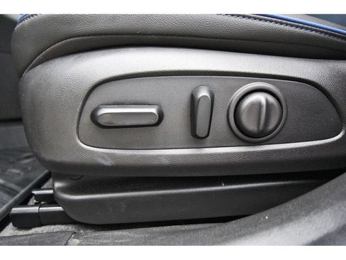 Used 2025 Buick Envista Sport Touring w/ Experience Buick Package FWD image 28