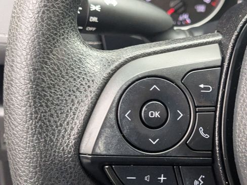 Used 2022 Toyota RAV4 LE image 19