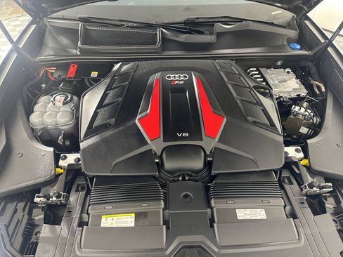 Used 2023 Audi RS Q8 image 25