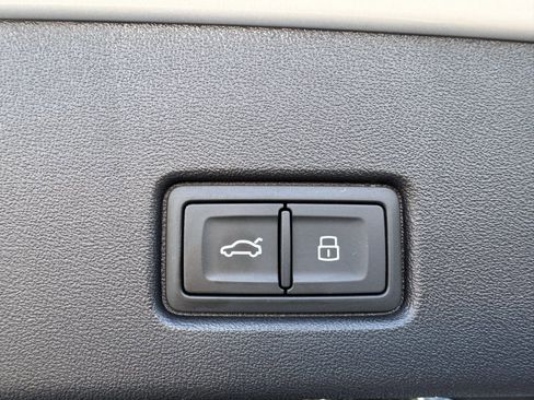 Used 2023 Audi Q4 e-tron Prestige w/ Black Optic Package image 41