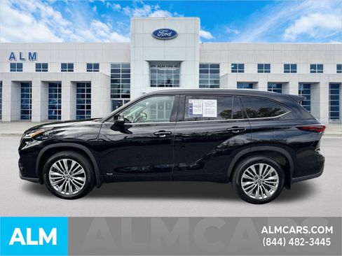 Used 2024 Toyota Highlander Limited image 9