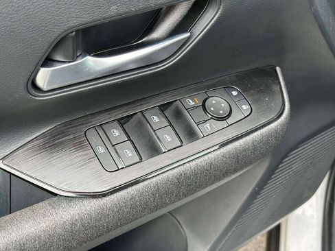 Used 2025 Nissan Kicks SV w/ SV Premium Package AWD/4WD image 15
