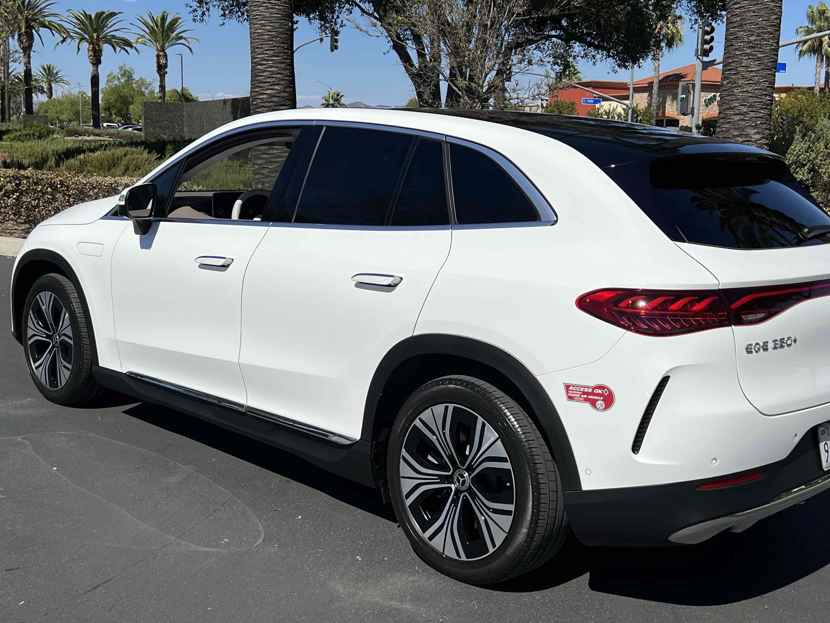 Used 2023 Mercedes-Benz EQE 350+ SUV image 49
