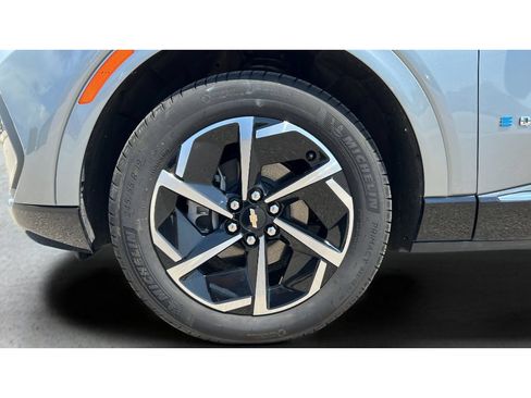 Used 2025 Chevrolet Equinox EV LT w/ Convenience Package AWD/4WD image 34