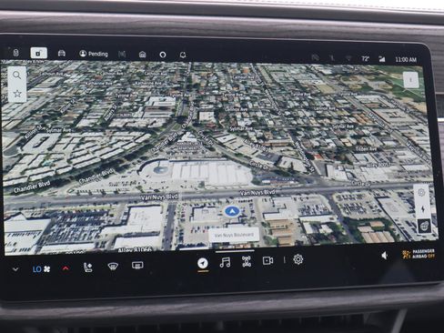 Used 2023 Rivian R1S Launch Edition image 11