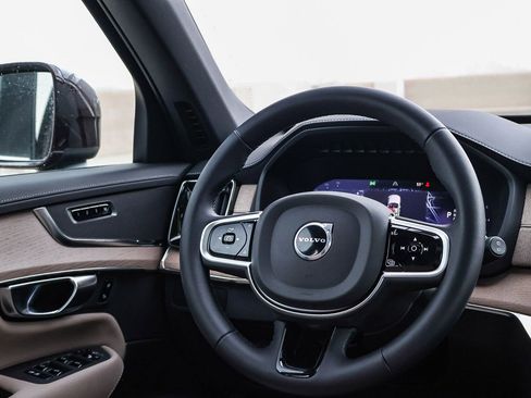 New 2025 Volvo XC90 B6 Core w/ Climate Package image 26