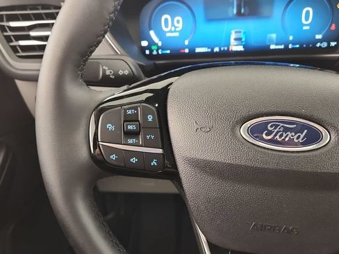 Used 2023 Ford Escape Platinum w/ Premium Technology Package AWD/4WD image 18