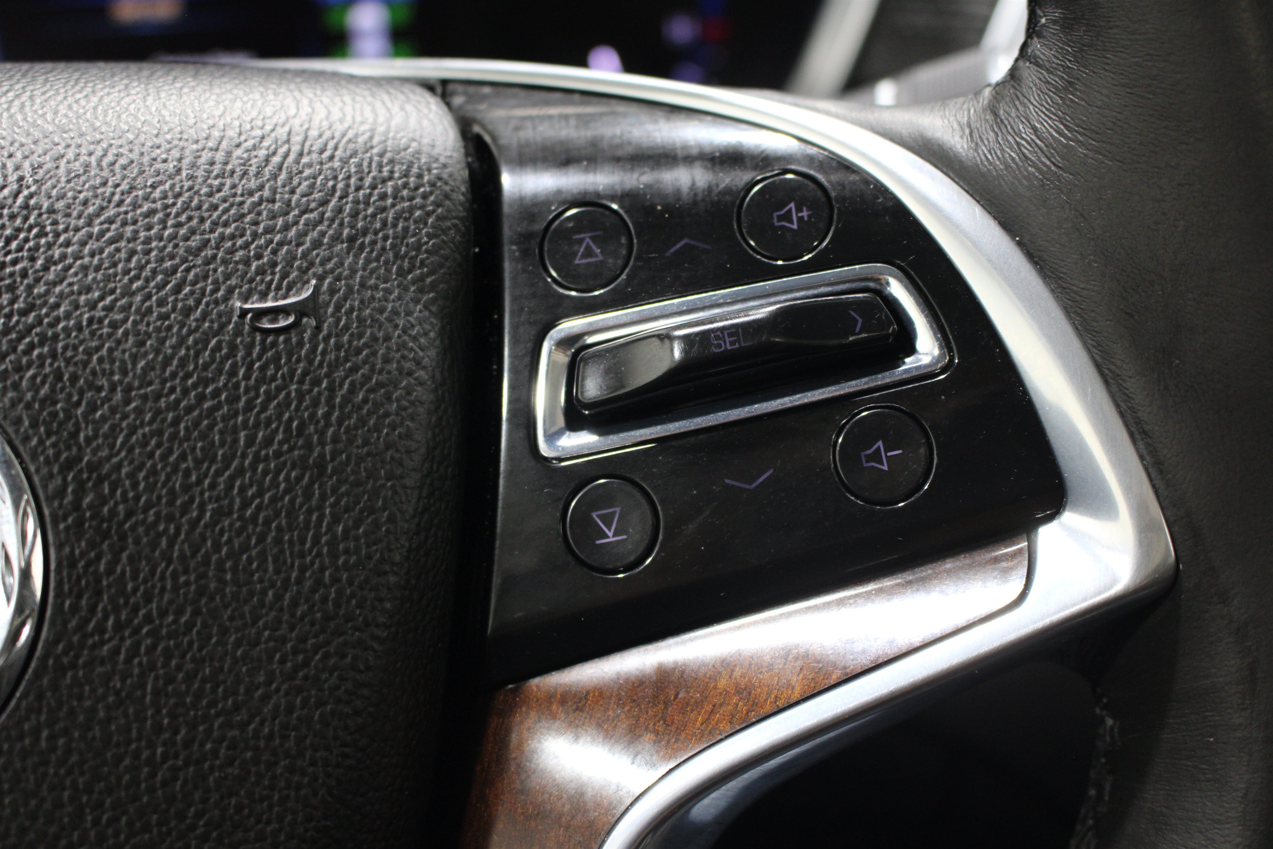 Used 2016 Cadillac SRX Luxury AWD/4WD image 14