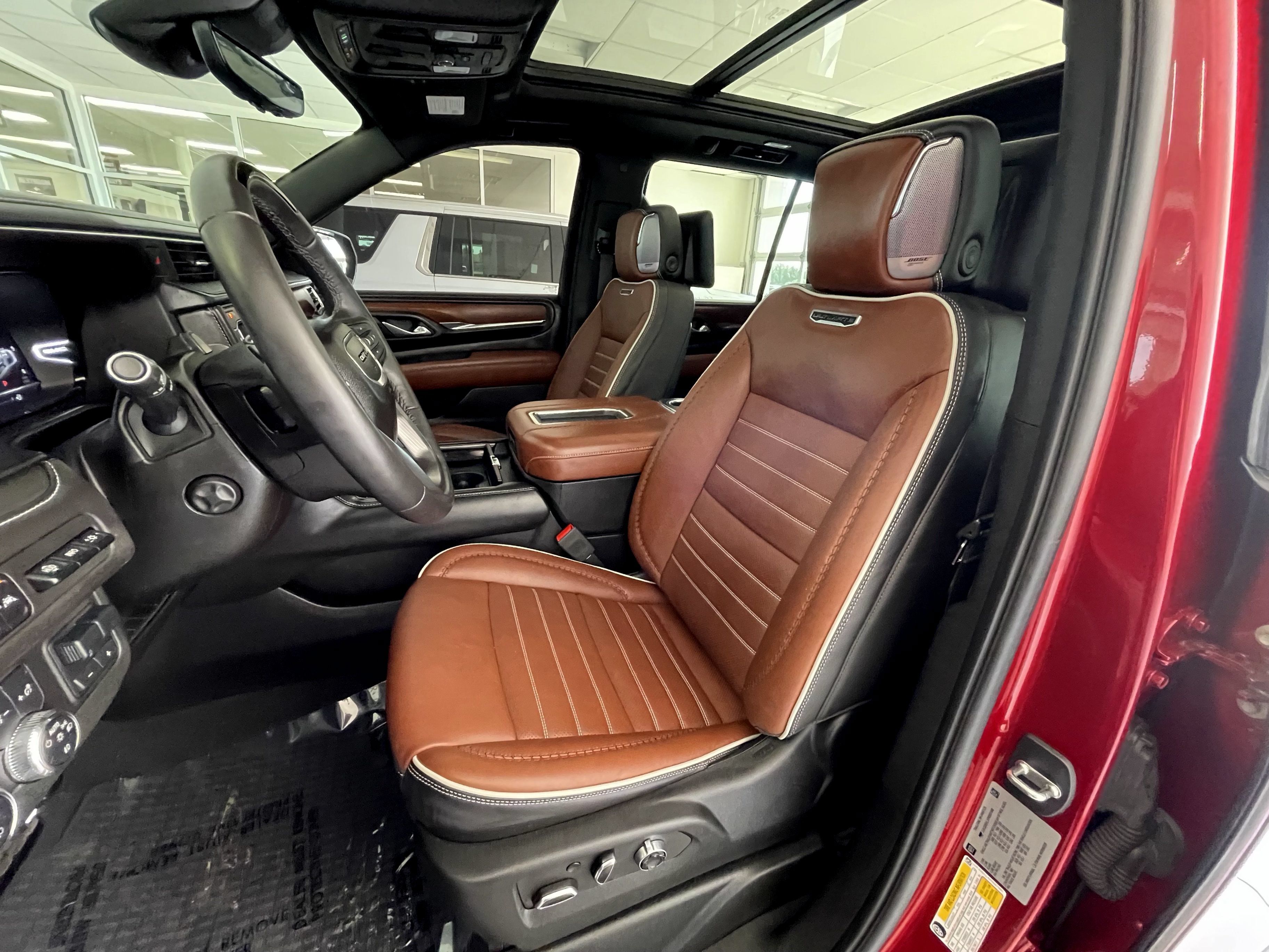 Certified 2023 GMC Yukon Denali Ultimate w/ LPO, Floor Liner Package AWD/4WD image 13