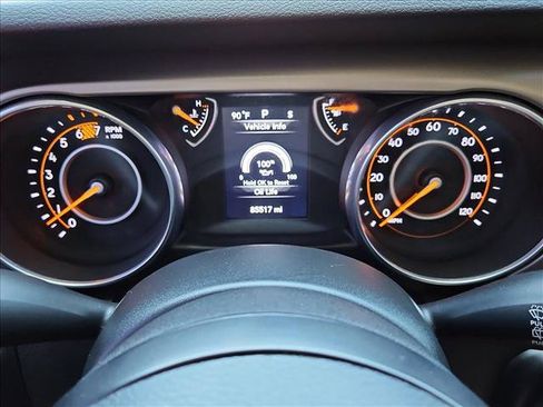 Used 2018 Jeep Wrangler Unlimited Sport S AWD/4WD image 10