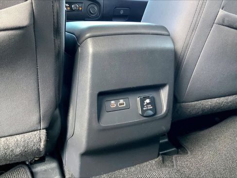 Used 2022 Nissan Frontier SV image 66