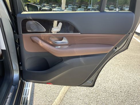 New 2026 Mercedes-Benz GLS 450 4MATIC image 42