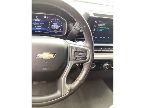 Used 2022 Chevrolet Silverado 1500 LT AWD/4WD image 29