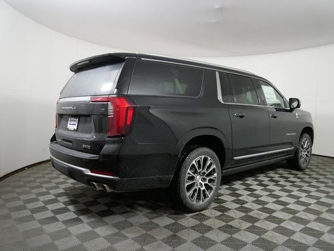 New 2026 GMC Yukon XL Denali w/ Denali Reserve Package image 2