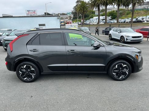 Used 2024 Kia Niro Wind FWD image 4