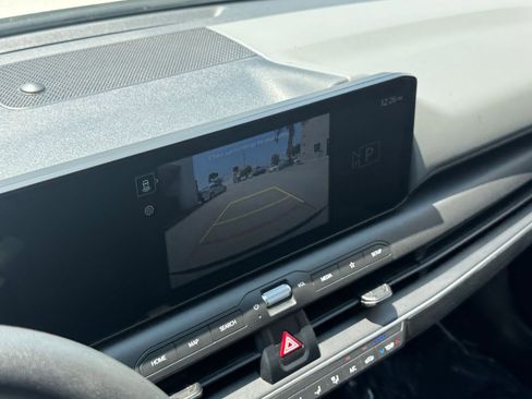 Used 2025 Kia K4 FWD image 23