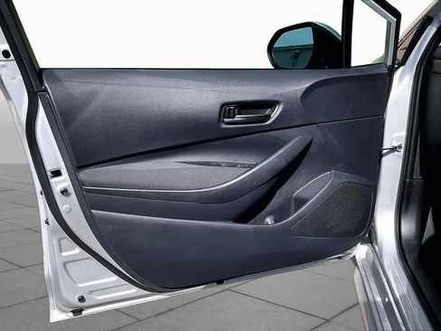 Used 2026 Toyota Corolla LE FWD image 22