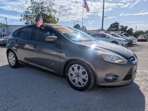 Used 2012 Ford Focus SE image 3