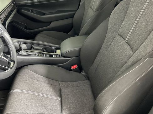 Used 2025 Honda Accord Sport image 11