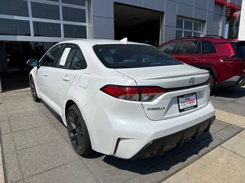 Used 2026 Toyota Corolla SE FWD image 5