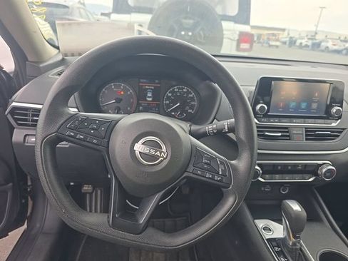 Used 2023 Nissan Altima 2.5 S FWD image 6