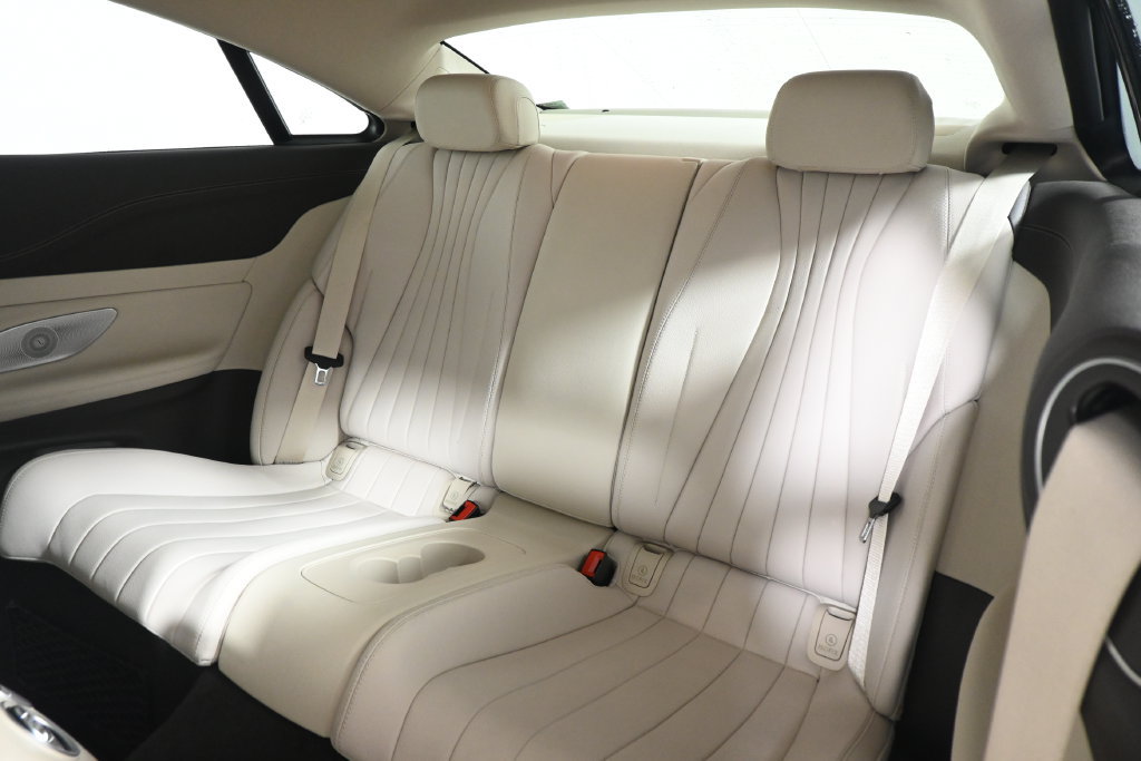 Used 2018 Mercedes-Benz E 400 4MATIC Coupe image 4