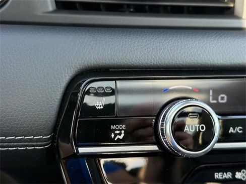 New 2025 Honda Pilot Touring image 18