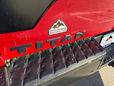 Used 2021 Nissan Titan PRO-4X w/ Pro-4x Convenience Package image 12