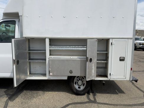 Used 2008 Chevrolet Express 3500 RWD image 9