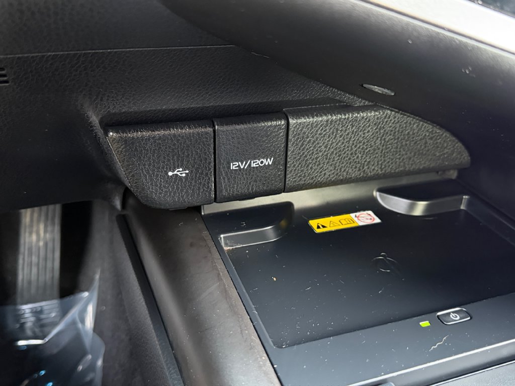 Used 2022 Toyota Camry XSE FWD image 22