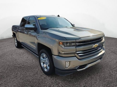 Used 2017 Chevrolet Silverado 1500 LTZ Z71 w/ LTZ Plus Package AWD/4WD image 9