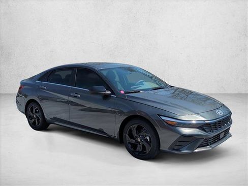 New 2026 Hyundai Elantra SEL Sport Premium image 7