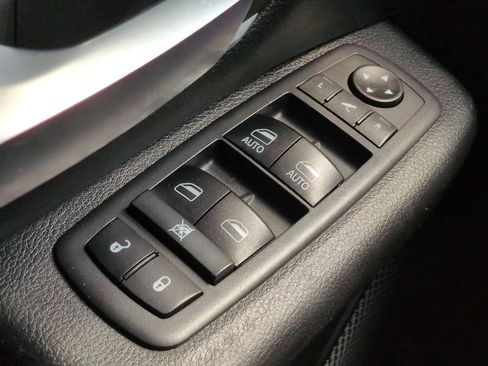 Used 2019 RAM 1500 Big Horn RWD image 21