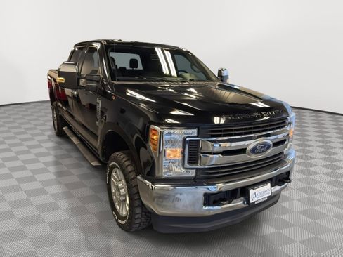 Certified 2019 Ford F250 XLT image 5