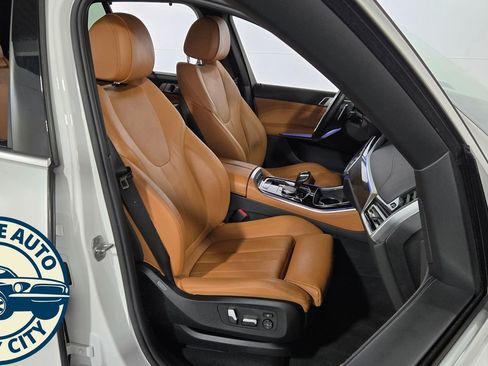 Used 2019 BMW X5 xDrive40i w/ Executive Package AWD/4WD image 36