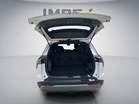 Used 2026 Chevrolet Equinox LT FWD image 12