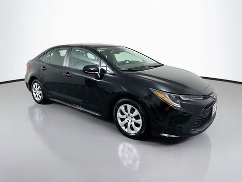 Used 2024 Toyota Corolla LE FWD image 3